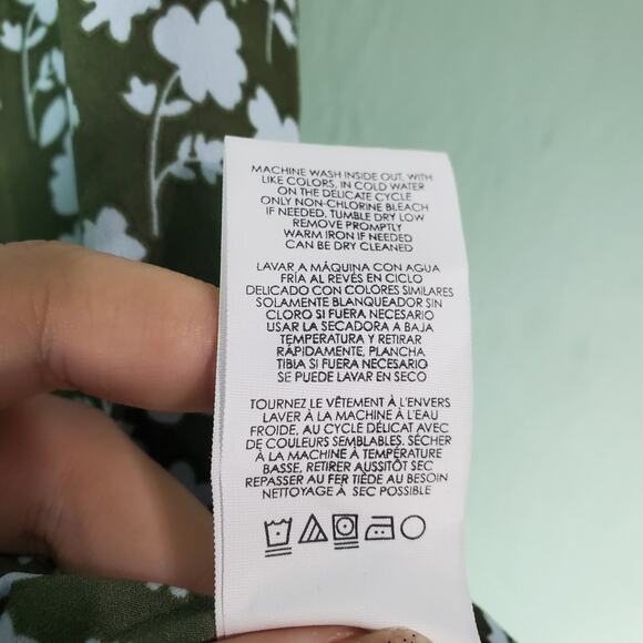 Cabi Womens Keepsake Blouse Sage Green Blue Floral Sleeveless Top Size Medium - Picture 6 of 6